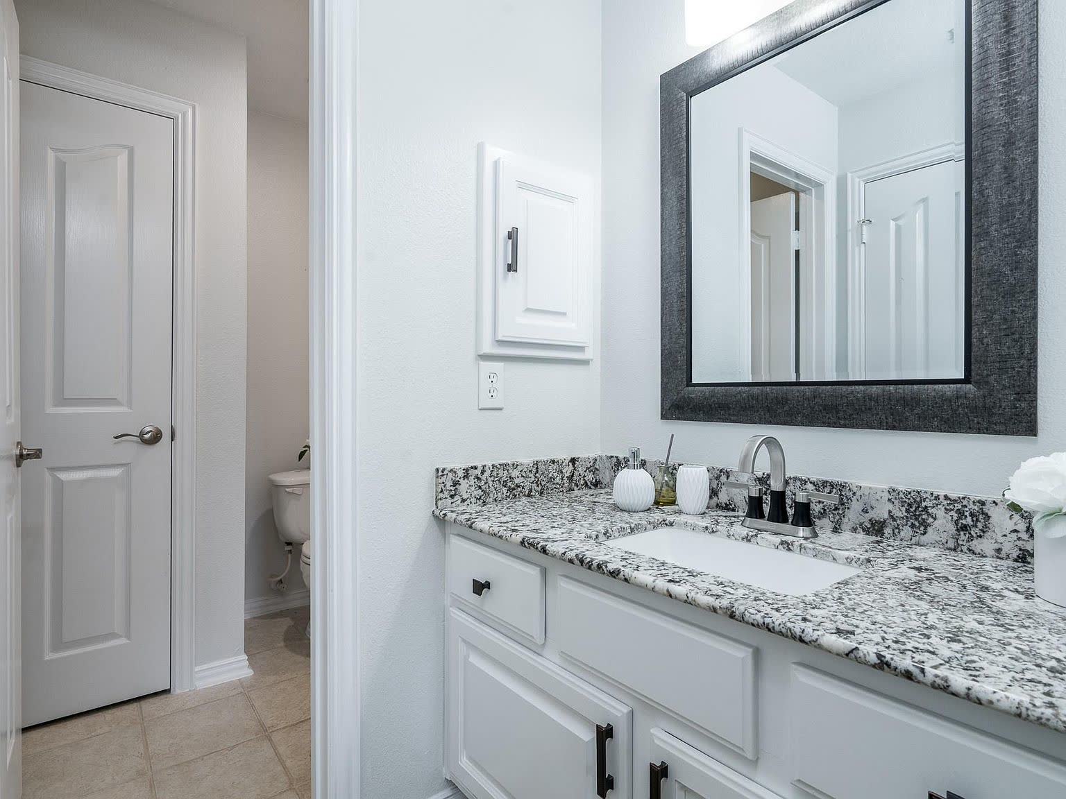 5914 Oakmoss Trail, Spring, Texas — listing photograph 29