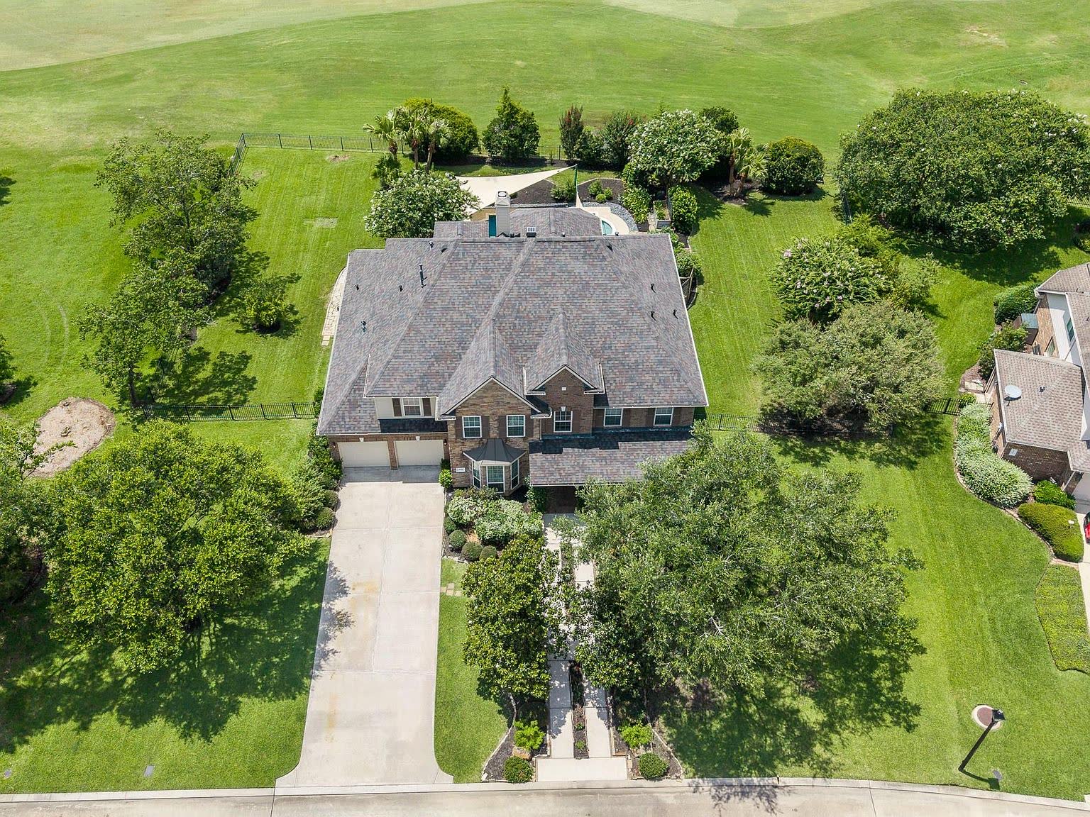5914 Oakmoss Trail, Spring, Texas — listing photograph 39